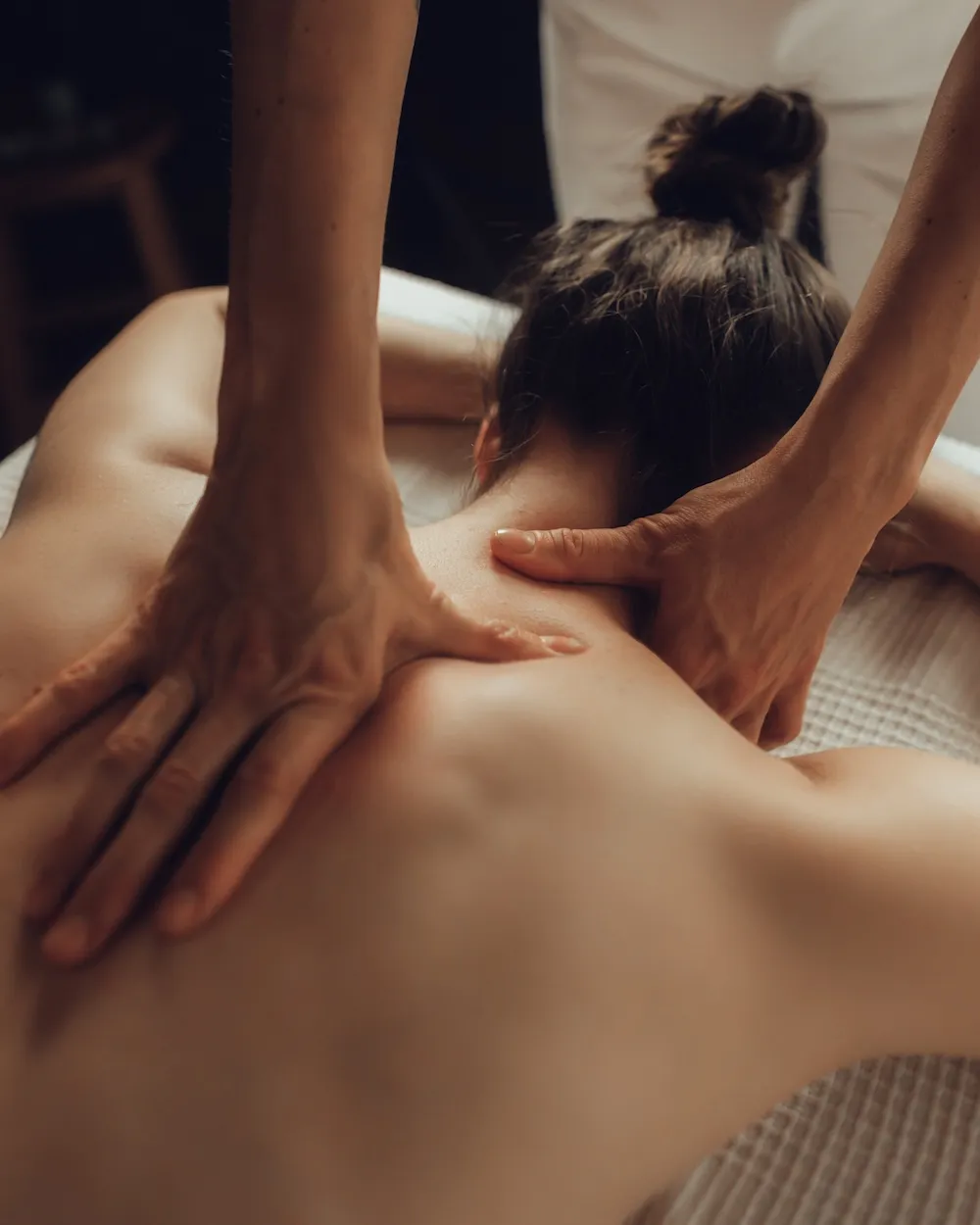 Back Neck & Shoulders Massage Back Neck & Shoulders Massage